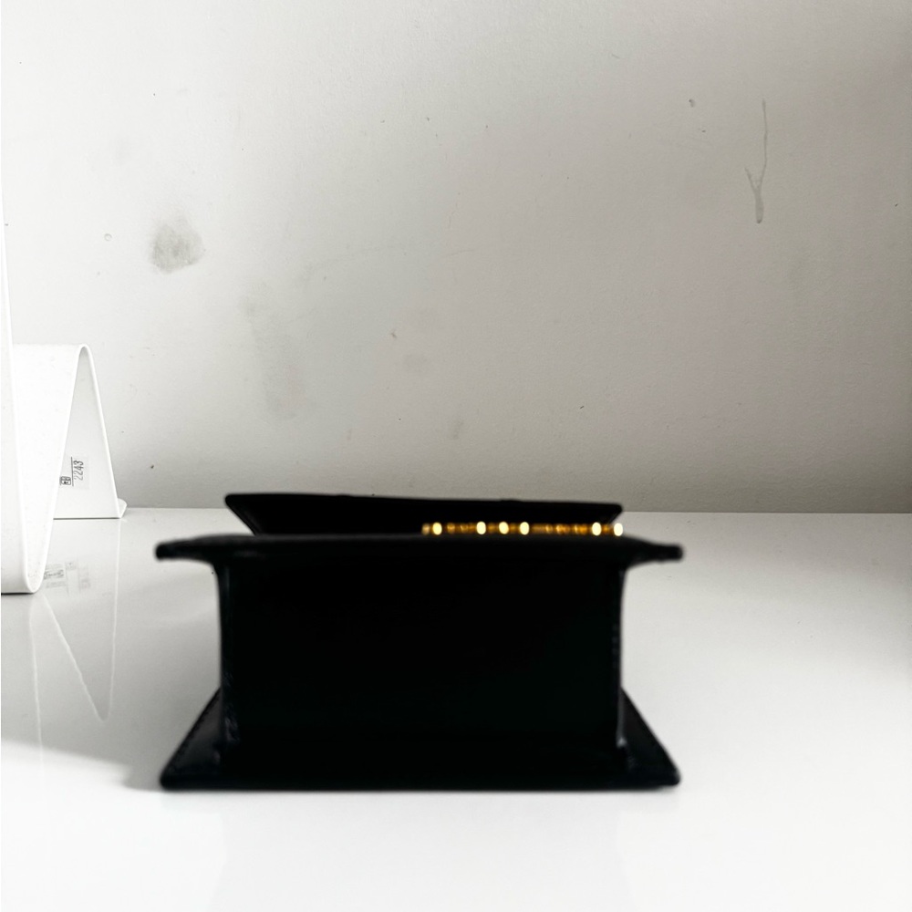 JACQUEMUS
Black 'Le Chiquito' Clutch - Picture 5 of 7